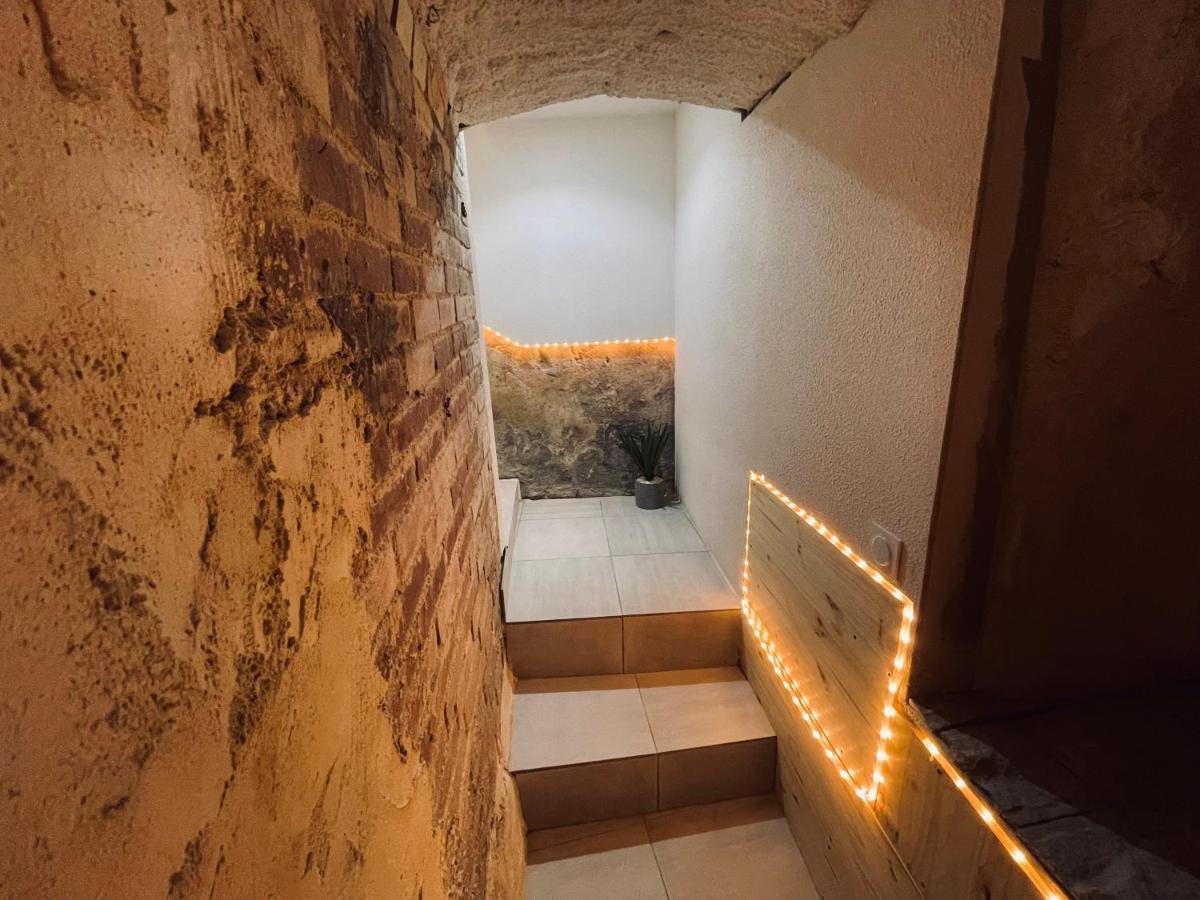 La Cave Aux Lumieres - Proche Centre-Ville - 2 Chambres - Wifi Renaison Εξωτερικό φωτογραφία